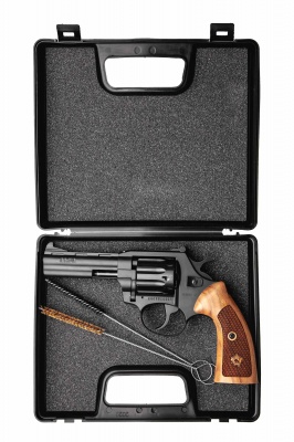 Револьвер флобера Alfa мод. 441 Classic 4'' (ворон/дерево)